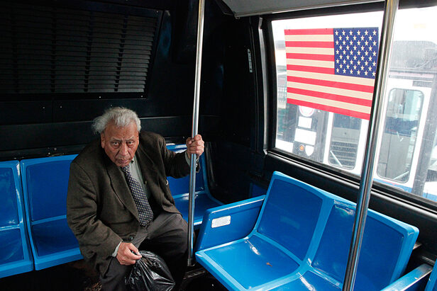 ‘Find a balance in the disorder’ – photographer <b>Stefano Fristachi presents you his STREET PHOTOGRAPHY</b> in the brand-new <b>GoSeeSHOP </b>he has just opened with the work ‘<b>AMERICANS – Sketches of New York’</b>