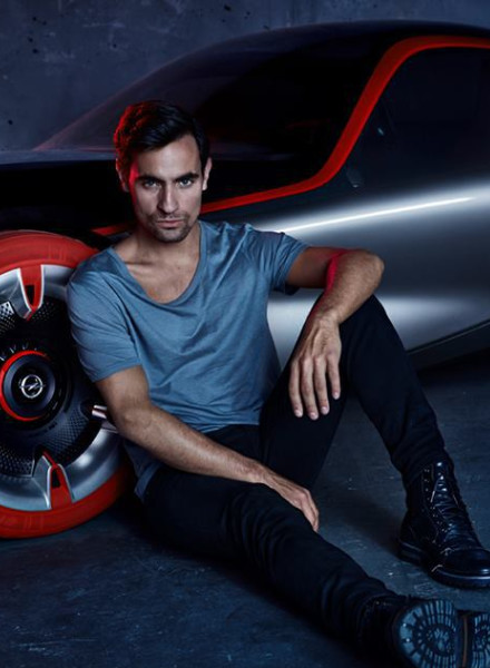 'Was man träumen kann, kann man auch erschaffen'. Die OPEL GT Kampagne mit Male Model Jonathan Harboe - Produktion NU PROJECTS
