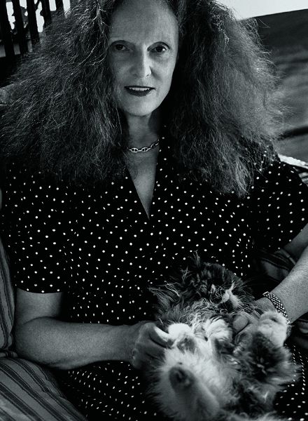 GoSee Tip : 'Grace – The American Vogue Years', appearing at Phaidon Publishing with a photographic testimony to the past 15 years under the aegis of Vogue Editor & international fashion icon Grace Coddington