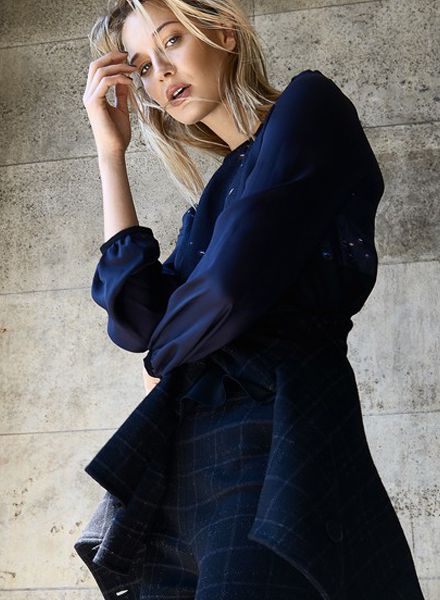 'The East West Girl' - das Fashion-Editorial für VOGUE Brasilien von Stylistin Julia QUANTE c/o PERFECTPROPS