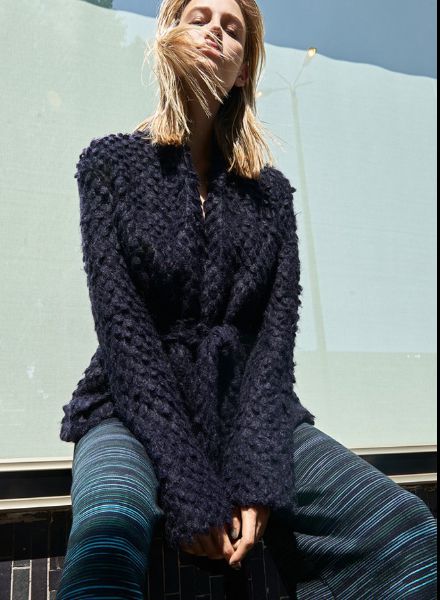 'The East West Girl' - das Fashion-Editorial für VOGUE Brasilien von Stylistin Julia QUANTE c/o PERFECTPROPS