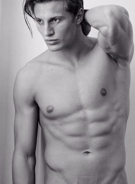 MCFIT Model Agency : ELLE Men magazine Hong Kong with a sporty Berlin special, CHEEKI.LY shoot and four NEW entries