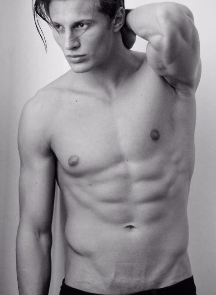 New at MCFIT MODELS : DeAnthony F., and we have a first portfolio for you on GoSee