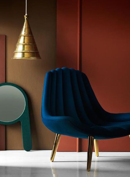 Set styling for an interior spread in RESIDENCE magazine by Cecilia TIVAR c/o AGENT MOLLY & CO
