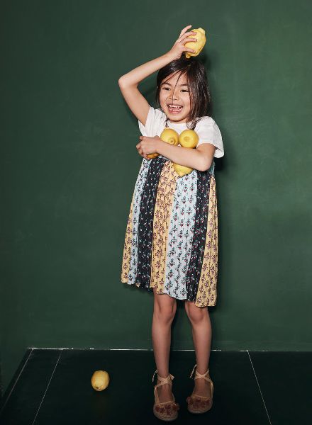 Von wegen 'Shut up!' - Adeline Mai fotografiert ZARA Editorial mit den FS17 Kidswear-Looks, produziert von DORA JOKER