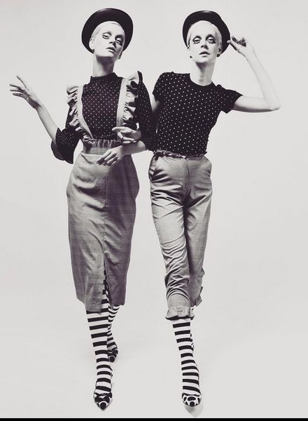 Schwarz-weisses Retro-angehauchtes Double-Feature in der GRAZIA Mexico mit den LOUISA Models KRISTINA und VERONIKA, fotografiert von Ivan Aguirre
