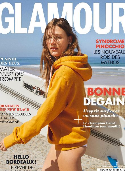 Surfing mit Vera Van Erp in der GLAMOUR Paris – Fotografiert von Frida MARKLUND c/o LUNDLUND mit Beauty Support von Visagistin Viktoria SÖRENSDOTTER c/o LUNDLUND