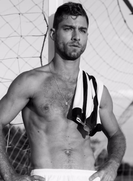 Fashion Editorial im MADE IN BRAZIL Magazin mit sexy Male Model André ZIEHE c/o LOUISA MODELS, drei Fotos von Fernando Sippel auf GoSee