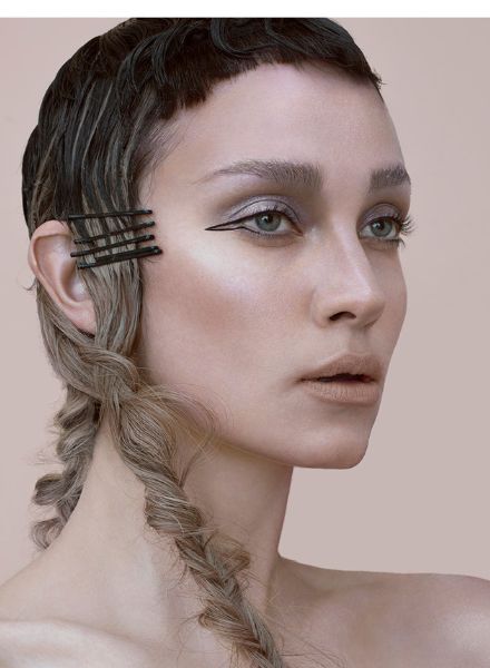 Super-Beauty-Editorial im LUCYS Magazin mit Model Lais MACHADO c/o LOUISA MODELS, Fotos Gian Andrea di Stefano