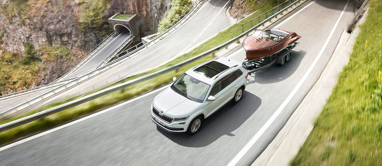 Die SKODA 4x4 Kampagne für FALLON Prag von Fotograf Thomas Motta mit Alpen-Flair - produziert von Wagner Productions für Fallon Prague