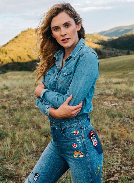 Die WRANGLER Kampagne HW 17 starring das All American Model Brooke REGISTER c/o LOUISA MODELS, Fotos Anthony Shea