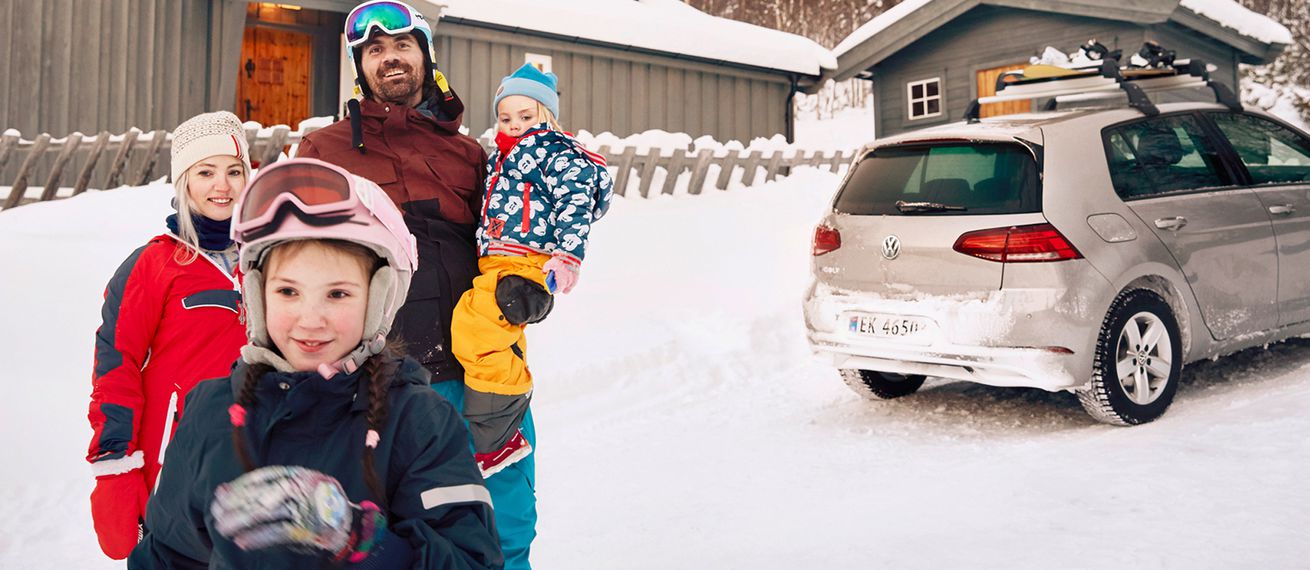 VOLKSWAGEN relies with its "Be More Norway“ campaign on icy cold, genuine e-mobility experts - with photos from mobile e-life far up north by Maik FLOEDER c/o DOUBLE T