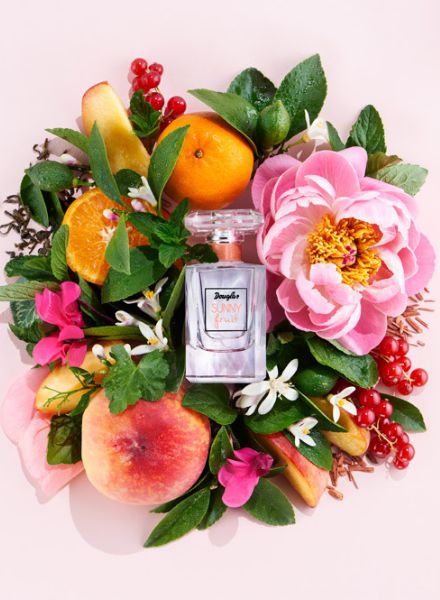 DOUGLAS Fragrances Ingredienzien-Shoot von Fotograf Immo Fuchs - das Still Styling von Kirsten BENOUFA c/o LIGAWEST