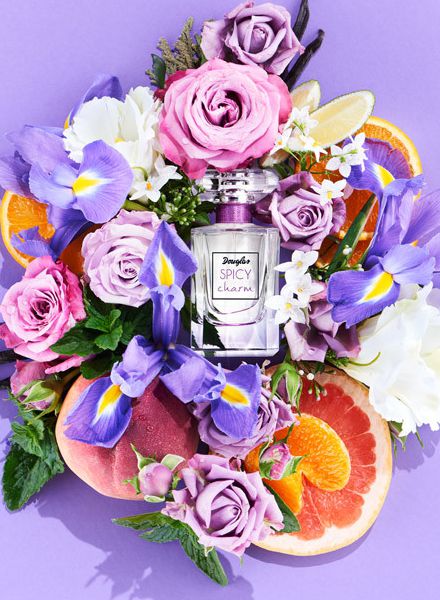 DOUGLAS Fragrances Ingredienzien-Shoot von Fotograf Immo Fuchs - das Still Styling von Kirsten BENOUFA c/o LIGAWEST