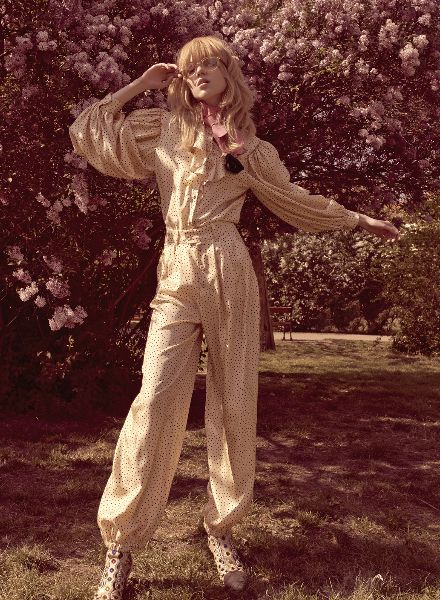 GUCCI Special featuring Leontyna Sirinova & Aneta Mestanova in ELLE Czech – the spread and a well-blended selfie by star photographer ANDREAS ORTNER for you on GoSee