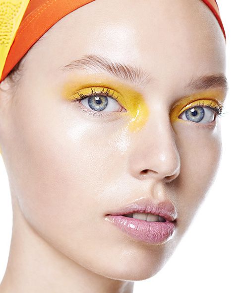 SOLSTICE mag versus JOLIE mag plus personal work - three beauty productions by photographer Julia KELTSCH c/o AVENGER PHOTOGRAPHERS