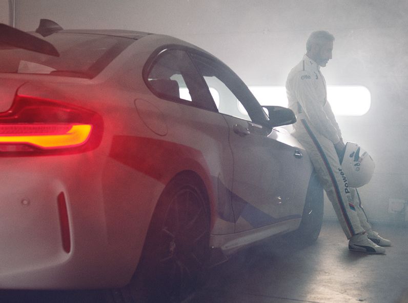 Unterwegs mit dem Boliden BMW F87 M2 Competition - Die Transportation-Spezialisten BEN & MARTIN aka BAM fotografieren für BMW Motorsport und die Agentur Serviceplan in Italien