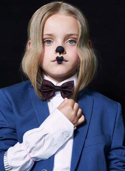 'Out of the Dark' - Sabine Duerichen fotografiert für das CHILDHOOD BUSINESS Magazin im SKYLOFTSTUDIO München