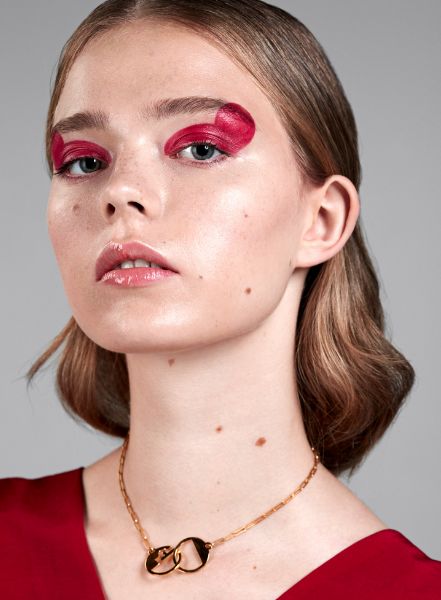 'A still heat' featuring Kim ROSENDAHL c/o BRODYBOOKINGS im LATEST Magazin