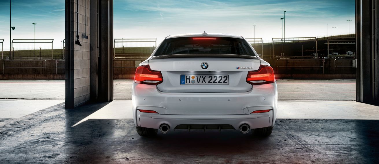 MO Management :  BMW M Performance, BMW Accessories and BMW M Motorsport Customer Racing: we have works by transportation photographer STEFAN REEH for you on GoSee