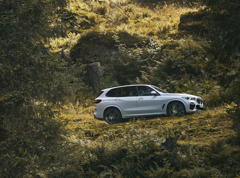 Der neue BMW X5 weiss wo es langgeht... und wie man als Erster ankommt. Die Fotos für BMW GROUP von Oskar Bakke - Postproduktion by CHIMNEY GROUP