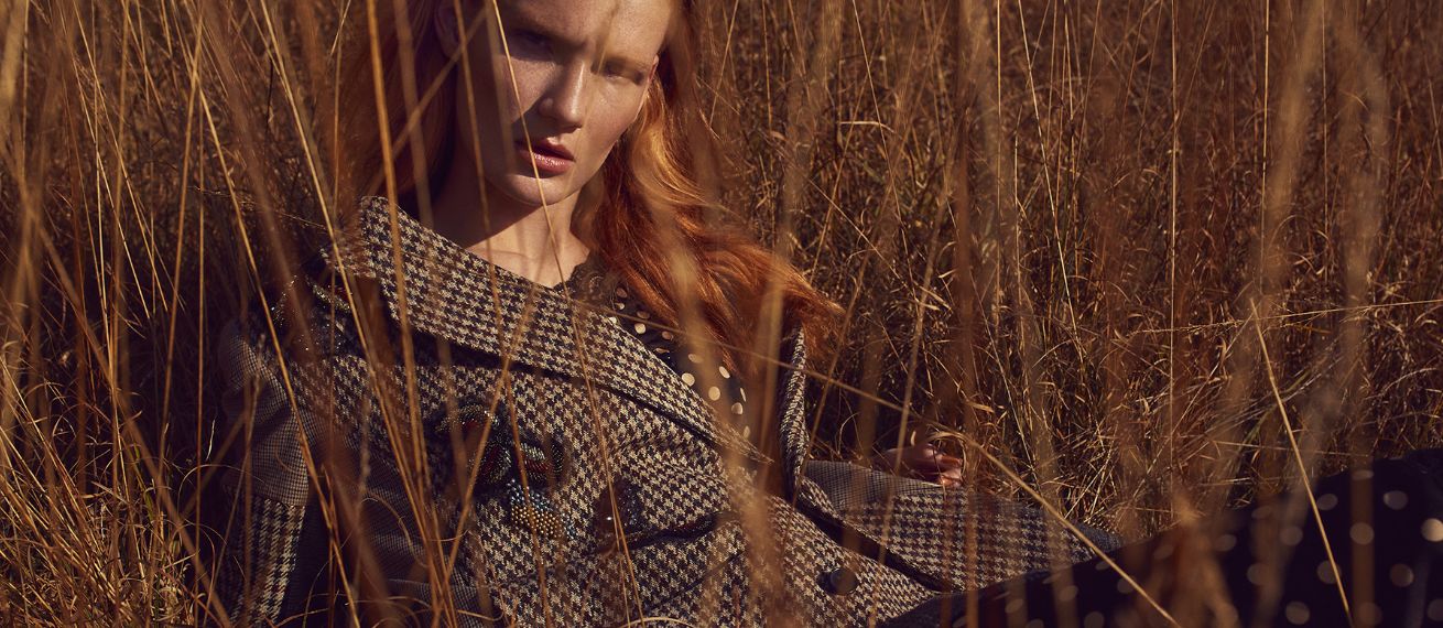 Roger WEBER c/o VISUALEYES ARTISTS photographs 'Far Away' for ELLE SERBIA