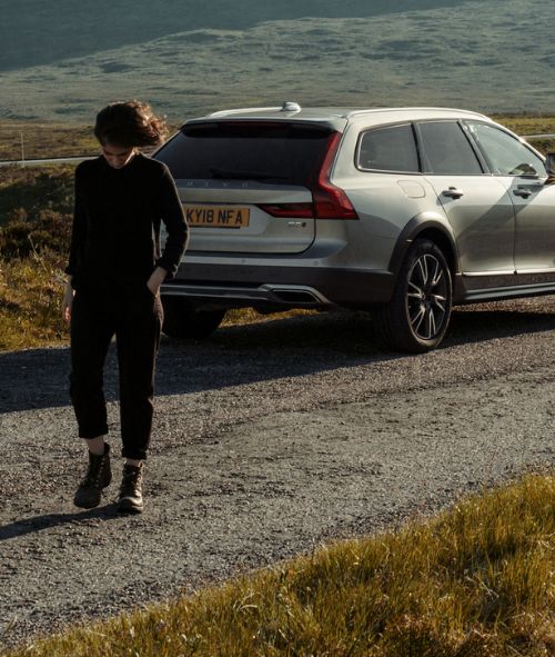 Emeis Deubel : Volvo V90 D5 Shooting in den Schottischen Highlands, TOYOTA Mobility For All project, MC DONALD'S, O2 Kampagne, 'North Country' in der subarktische Wildnis Lapplands