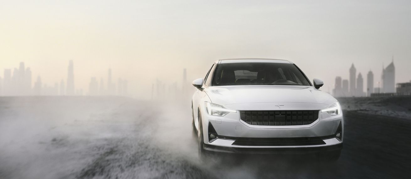 'The sky is the limit' – ANDREAS BURZ photographed the POLESTAR 2 in Dubai, and the vehicle is available online from Spring 2020