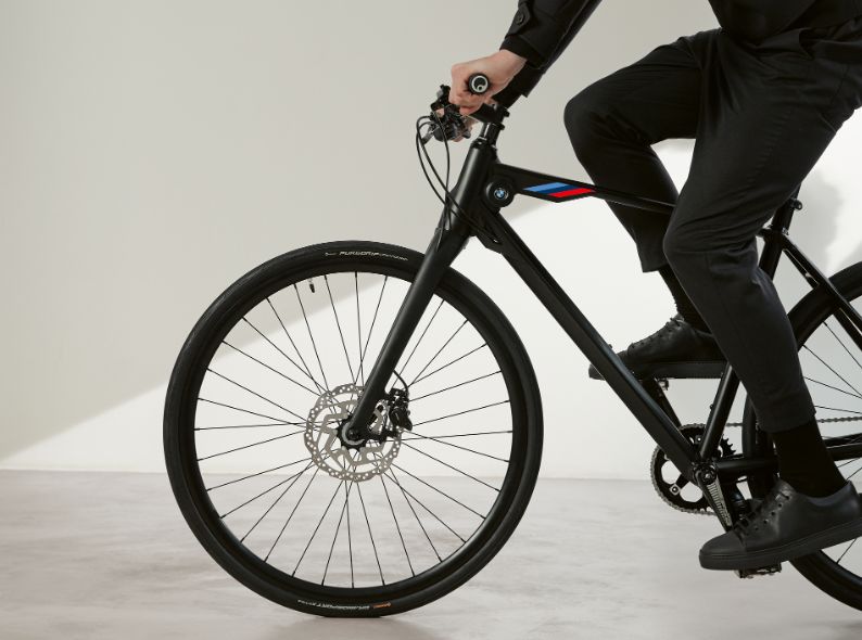'Design. The sheer beauty of function.' LUNIK produces for BMW BIKES in Spain