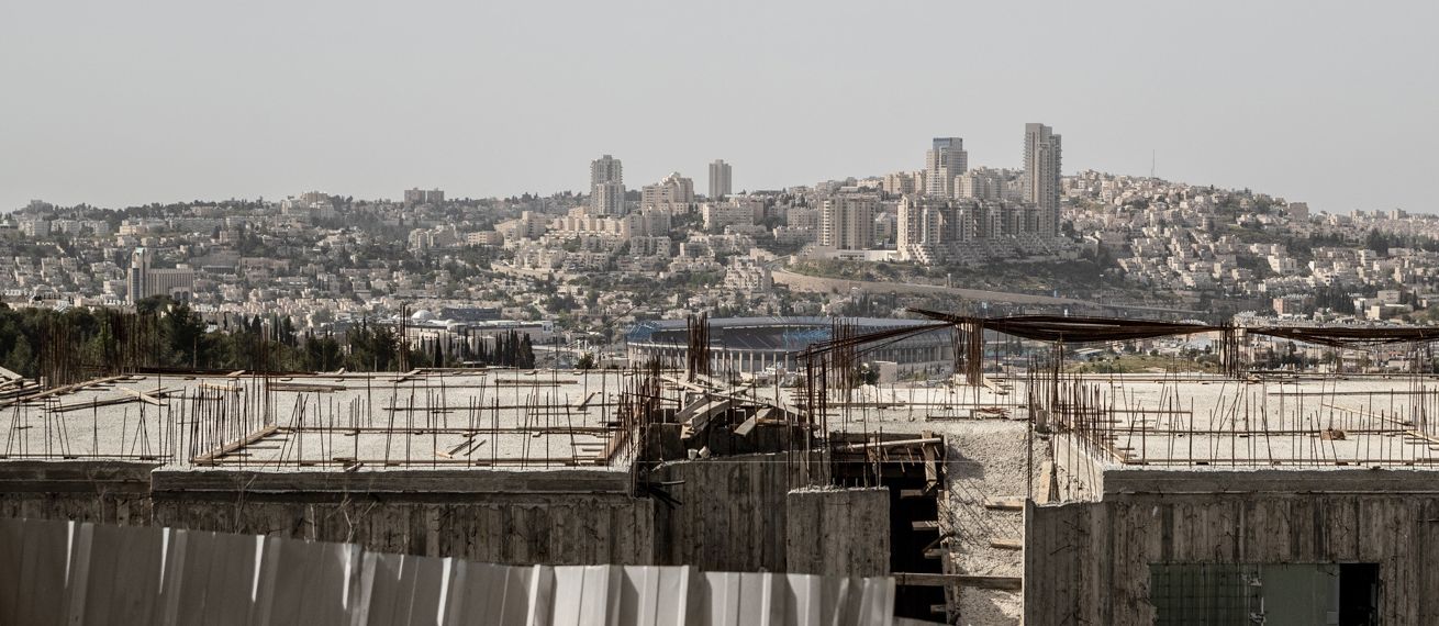 Auf der Suche nach Zvi Hecker und Arieh Sharons architektonischem Erbe - Tina STURZENEGGER c/o VISUALEYES ARTISTS bereist mit ihrer Kamera den Staat Israel