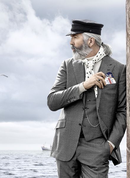 Stylische APPEL FEINKOST Kampagne mit Art Buying von SOLOMON I WINTER und Modefotografin Sina Götz c/o Klaus Stiegemeyer im Auftrag von Pahnke Markenmacherei