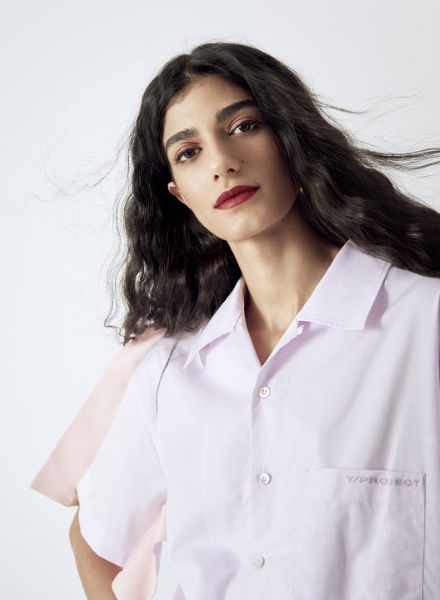 Jana Clevé fotografiert das türkische Top Model Günce Gözütok für das GLAMOUR Magazin - Post ONE HUNDRED BERLIN, drei Motive für Euch auf GoSee