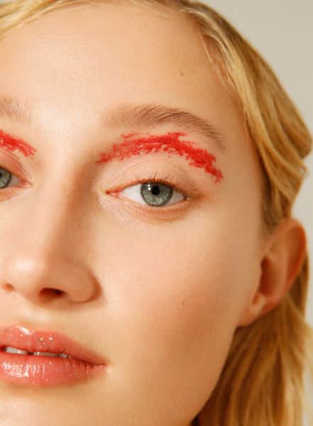 Model Filippa Järnebratt in 'Beyond Beauty' - Petra Fischer fotografiert Beauty-Editorial für das THE FORUMIST Magazin