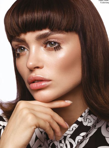 'Twiggy's Look' - die schöne Moldauerin Valeriia KARAMAN c/o LOUISA MODELS im ELLE Arabia Beauty-Editorial, fotografiert von Dewi Christiana Ludwig