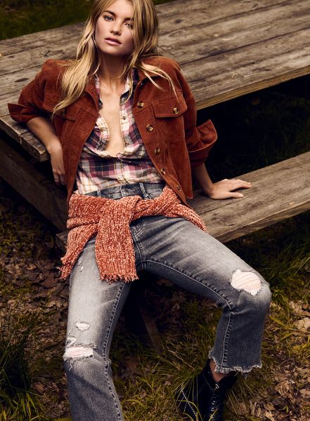 Model Elyse TAYLOR c/o LOUISA MODELS for BUFFALO JEANS, photographed by New York resident Billy Kidd; we have three motifs for you on GoSee