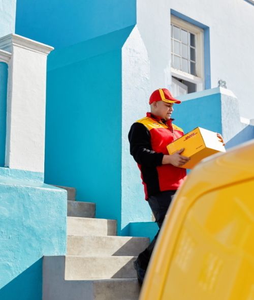 DHL campaign with employees for Strichpunkt, LICHTENAUER #lichtblicke campaign for psbrands and AOK Hessen campaign by BERND OPITZ c/o AGENTUR NEUBAUER