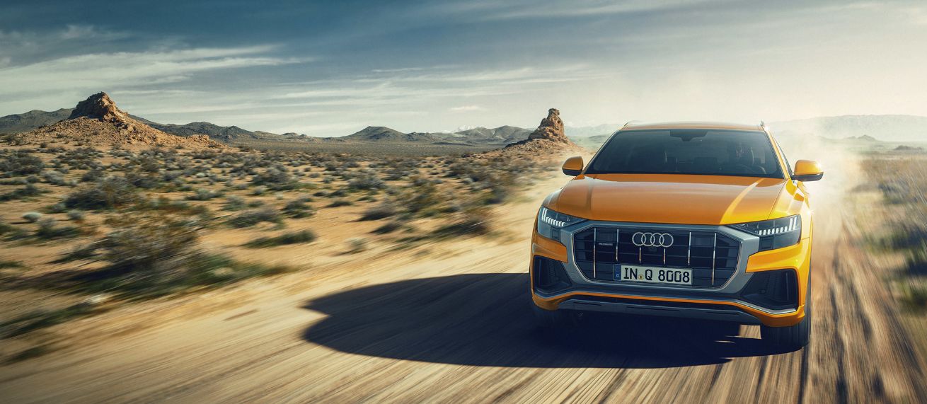 Thilo Sicheneder : photographs the AUDI Q8 with backplates made in California and the RANGE ROVER Sport; we have two personal transportation works for you on GoSee
