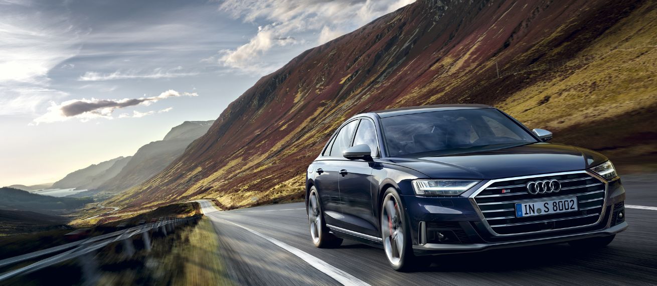 HOLGER WILD fotografiert den neuen AUDI S8, die luxuriöse Hightech-Hochleistungslimousine, für Philipp und Keuntje in den schottischen Highlands
