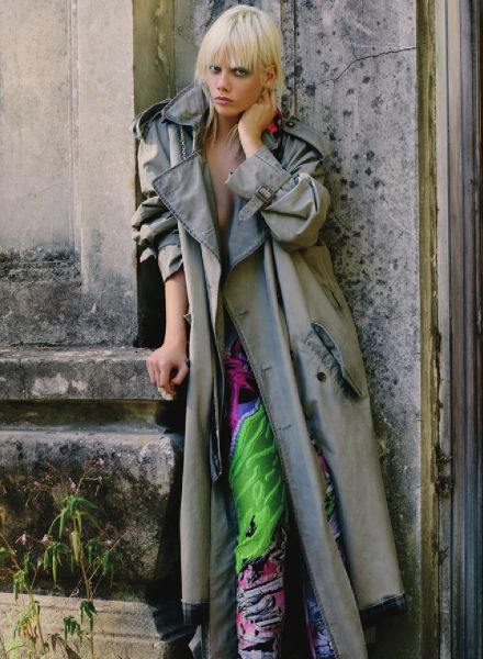 Thomas Cooksey fotografiert 'Wild At Heart' für das SKP 22 Magazin und Andreas Öhlund & Maria Therese für das JOLIE MOME Magazin - Hair Olivier LEBRUN c/o LES ARTISTS BY JOSEF STOCKINGER