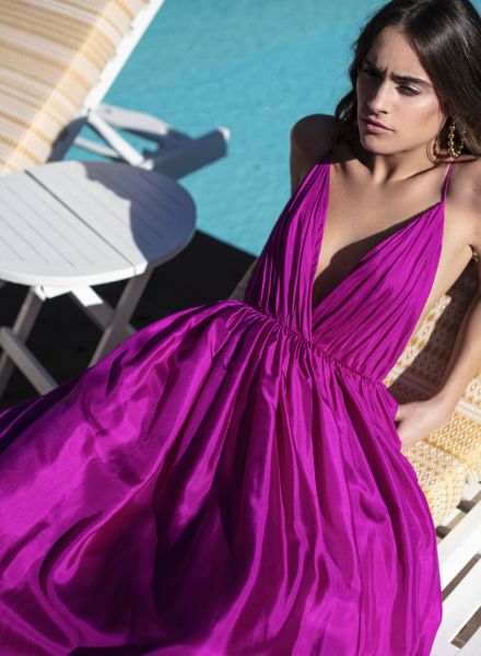 DIMITRI – the fashion label presents you its now season-independent Spring/Summer 2020 looks on GoSee