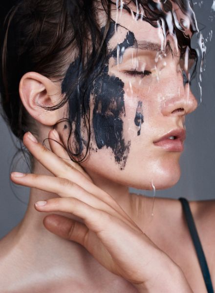 Julia KELTSCH c/o AVENGER PHOTOGRAPHERS shoots a beauty spread for L’OFFICIEL Baltics