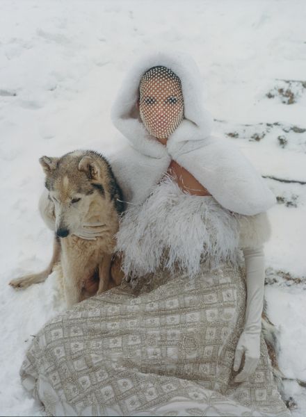 ‘On the Run’ – 7 SEAS PRODUCTIONS produces for photographer Louie Banks and TATLER UK magazine with top model Kim Riekenberg in picturesque snowy Chamonix, France