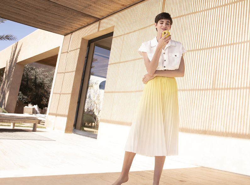 70SEVEN with a sustainability and hygiene concept at photo productions in Morocco, Hamburg & Cologne for fashion clients such as C&A, CLOCKHOUSE and PEEK & CLOPPENBURG Düsseldorf with models Carolin Lossberg, Isaac Carew & Tom Webb