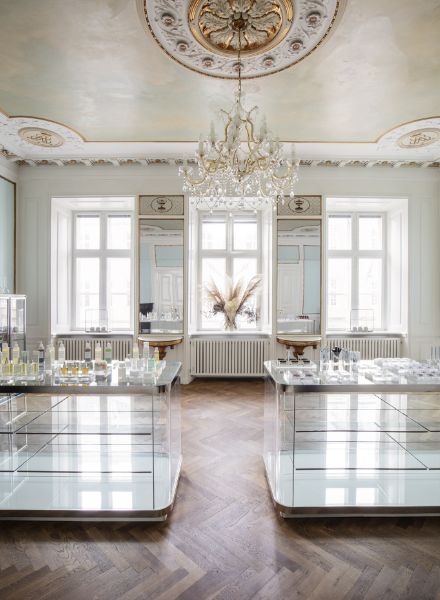 Beauty of North - Heidi LERKENFELDT c/o STILLSTARS fotografiert Interior für TROMBORG Kosmetik, Dänemark