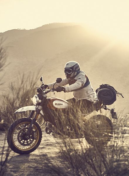 Don't follow me .... Stuart  HAMILTON c/o ROCKENFELLER & GÖBELS fotografiert "El Gringo" für FUEL MOTORCYCLES