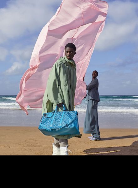 “Art of Travel” – KENT & CO PRODUCTIONS produces the Spring/Summer 2020 Menswear campaign for LOUIS VUITON with photographer Viviane Sassen in Tangier and Chefchaouen