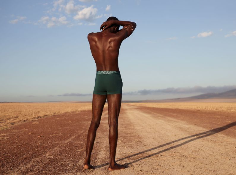 JEANS SUMMER EDIT SS20, UNDERWEAR SAFARI EDIT SS20, SPORTSWEAR MEN SS20.... - KENT & CO PRODUCTIONS produzieren für CALVIN KLEIN mit Fotografin Mel Bles