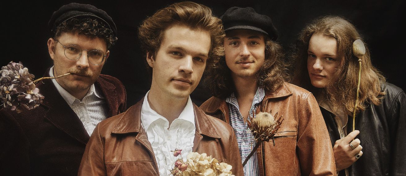 RAKETENUMSCHAU - das liebevolle Band-Portrait von Fotografin RAMONA REUTER