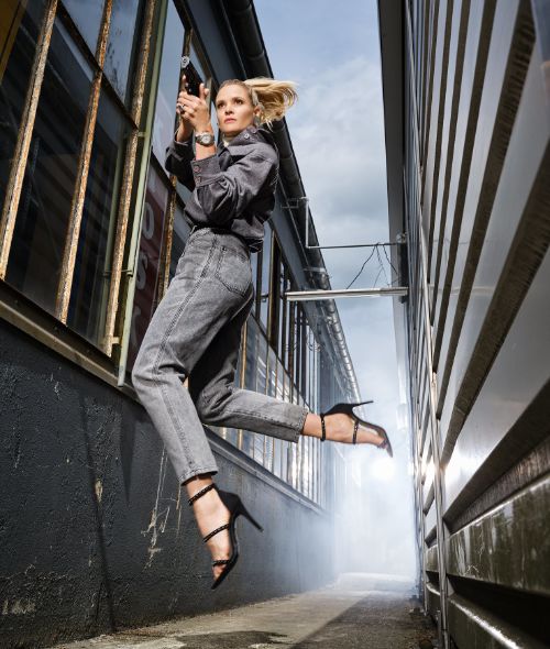PHILIPP RATHMER : portrays ‘Alarm for Cobra 11’ commissioner Pia Stutzenstein in action for BUNTE