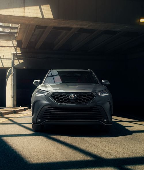 TOYOTA HIGHLANDER 2021 – photographed by transportation photographer MATTHEW JONES in cooperation with Saatchi & Saatchi USA and Recom Farmhouse, New York